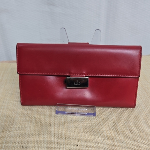 Gucci Red Leather Women's Clutch - Picture 1 of 14
